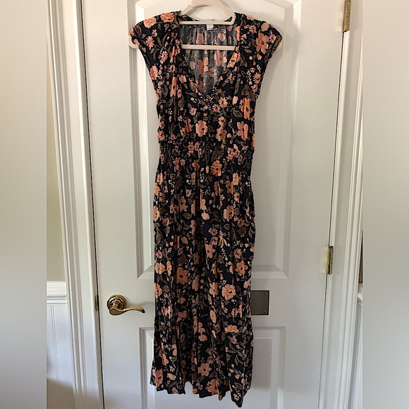 Old Navy cotton waist-defined smocked maxi dresses, size M, EUC! - Picture 2 of 12